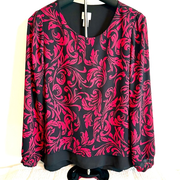 Chico's Tops - Chico's Elegant Black and Red Long Sleeve Patterned Blouse - Size 0 or Small